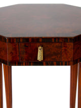 Gueridon ou Table d'appoint d'époque Art Déco en macassar et ronce de noyer avec 4 pieds cannelés rappelant le style de Paul Follot