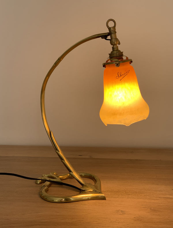 ( Version lampe de bureau allumée) Lampe ART Nouveau avec tulipe en pate de verre signée SCHNEIDER - Charles Schneider (1881 - 1953) - Antiquaire Galerie Florentine